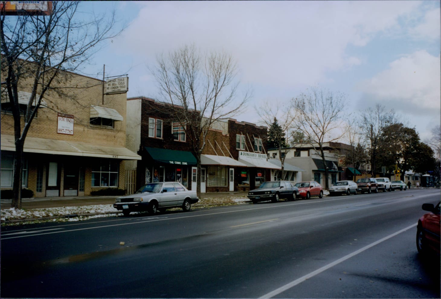 🕰️ Take a late-90s drive down Minnehaha Avenue